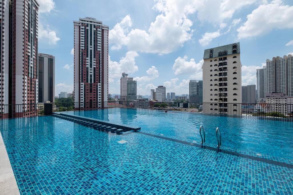 Pangsapuri Chambers Near Pwtc Sunwayputra Klcc Infinitypool