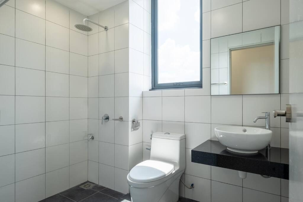 Chambers Near Pwtc Sunwayputra Klcc Infinitypool *